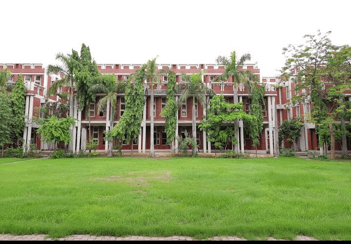 Sarvajanik College of Engineering & Technology