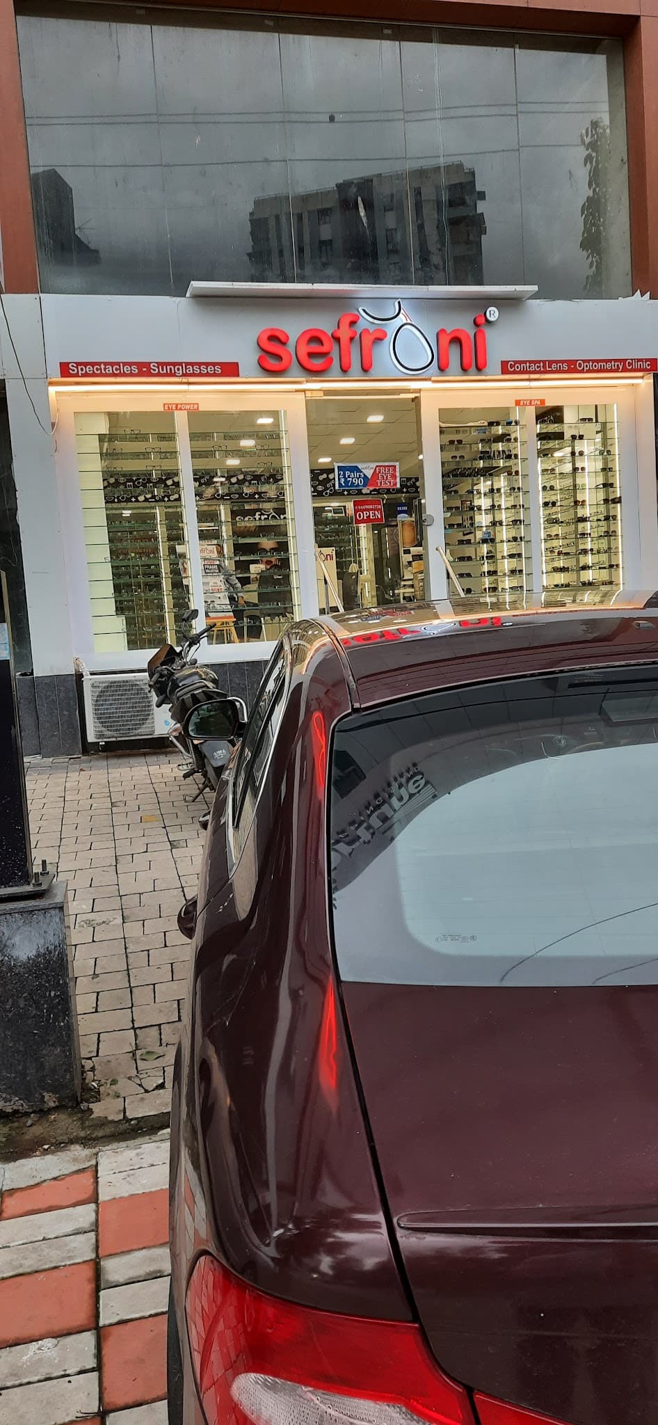 Sefroni eyewear