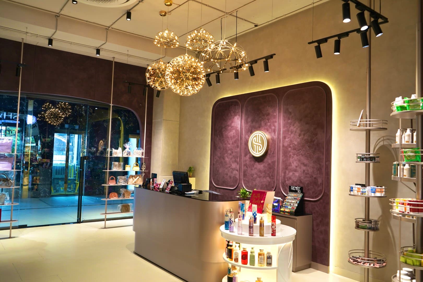 SHAR - LUXURY COSMETIC ESSENTIALS