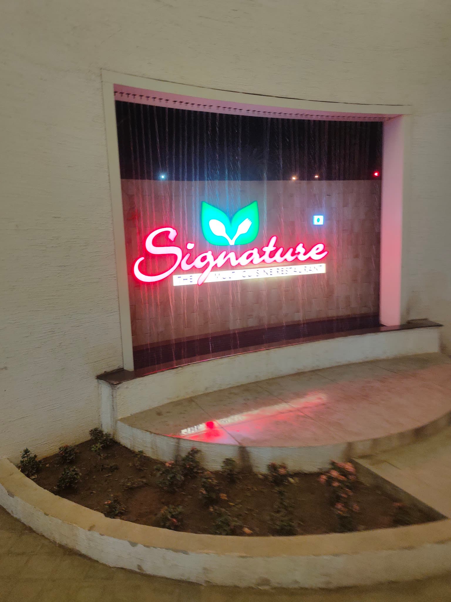 Shree Signature - The MultiCuisine Restaurant