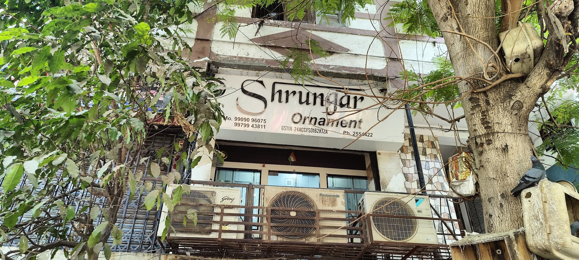 Shrungar ornament