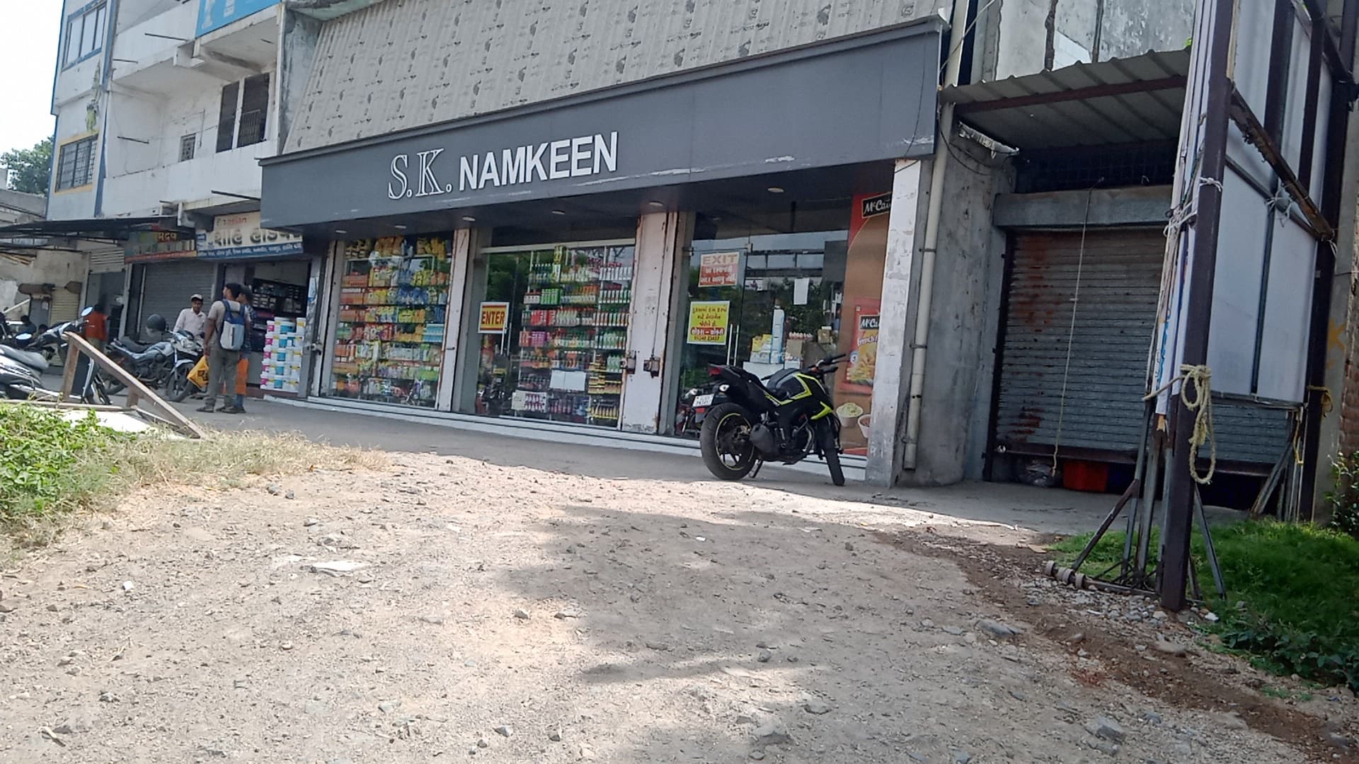 SK Namkeen