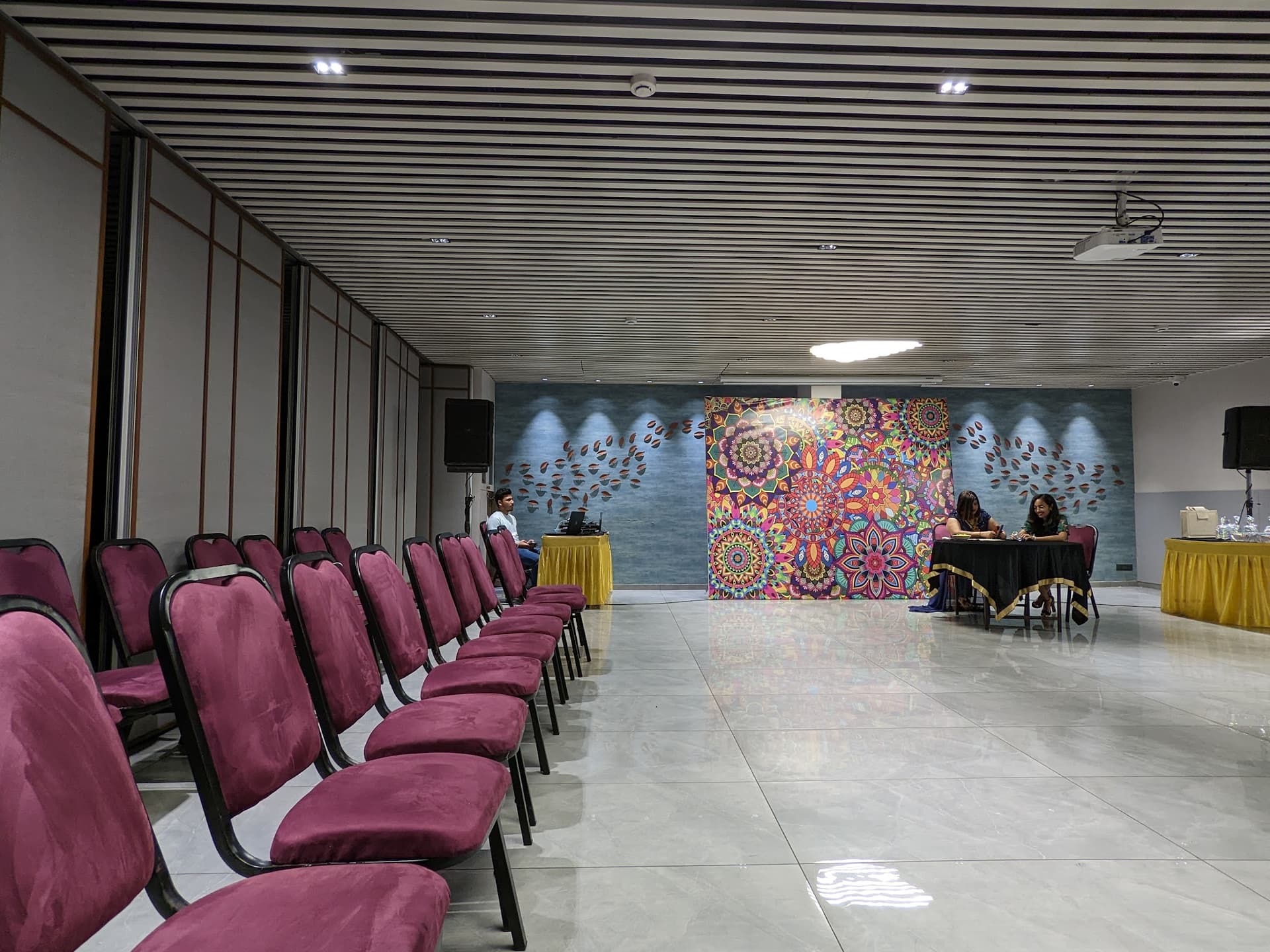 SOLITAIRE BANQUETS