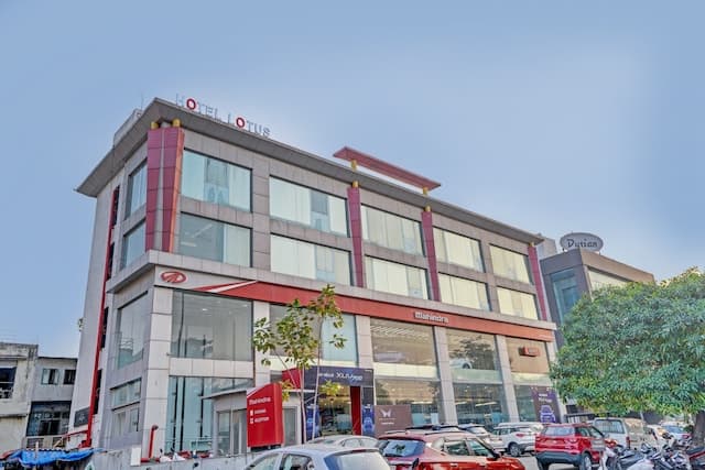Super Townhouse 554 Hotel Lotus
