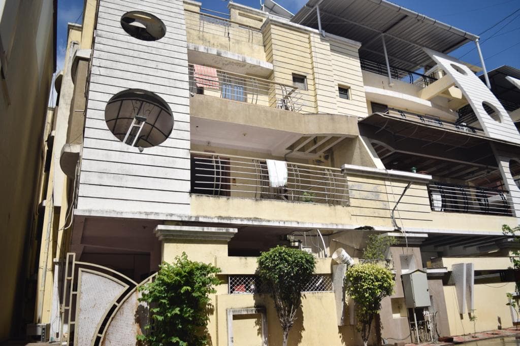 Swastik PG-Room For Rent | Paying Guest For Boys In Pipload | Surat
