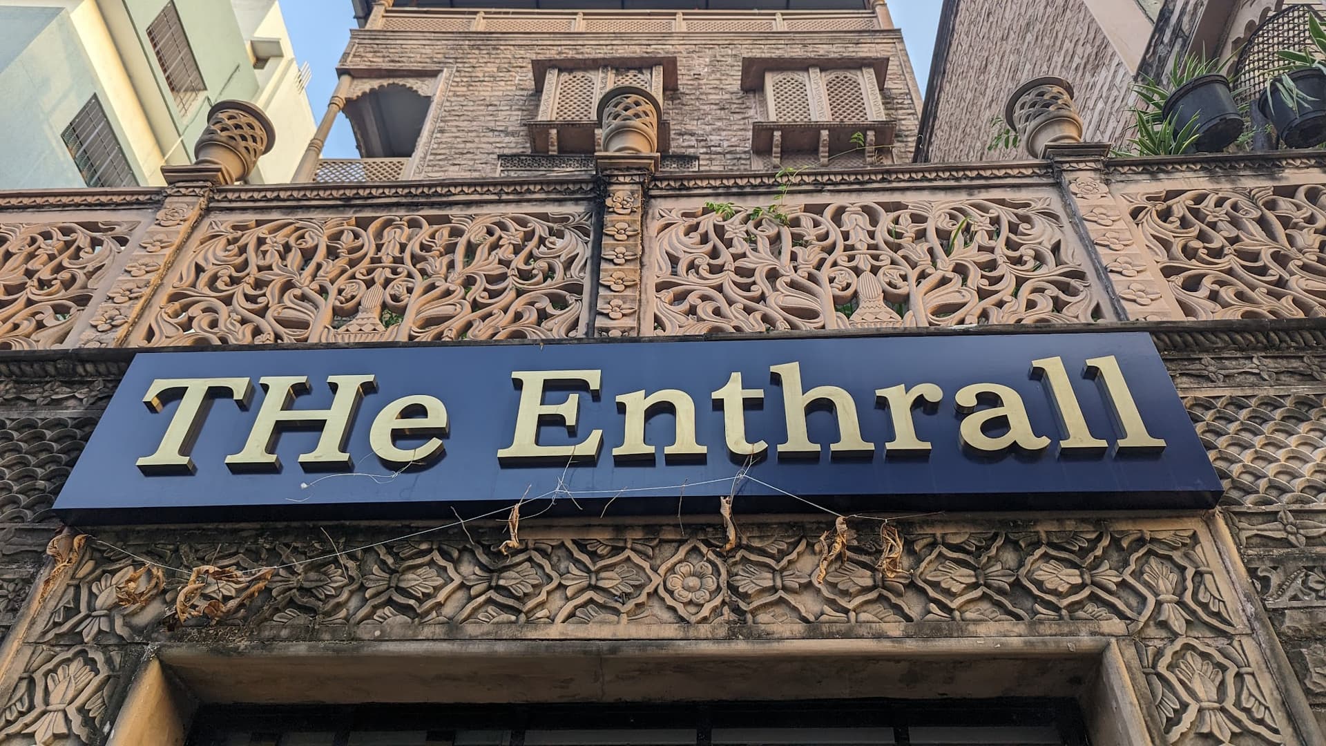 The Enthrall