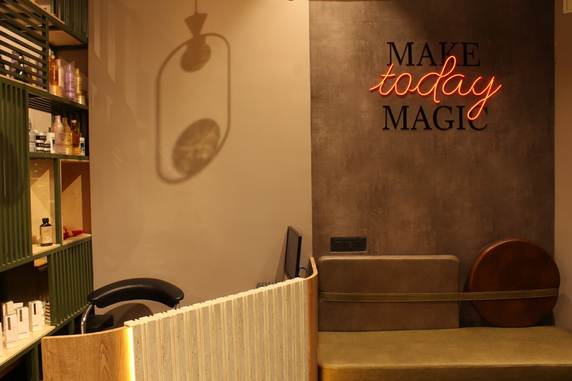 The Venisiya Salon