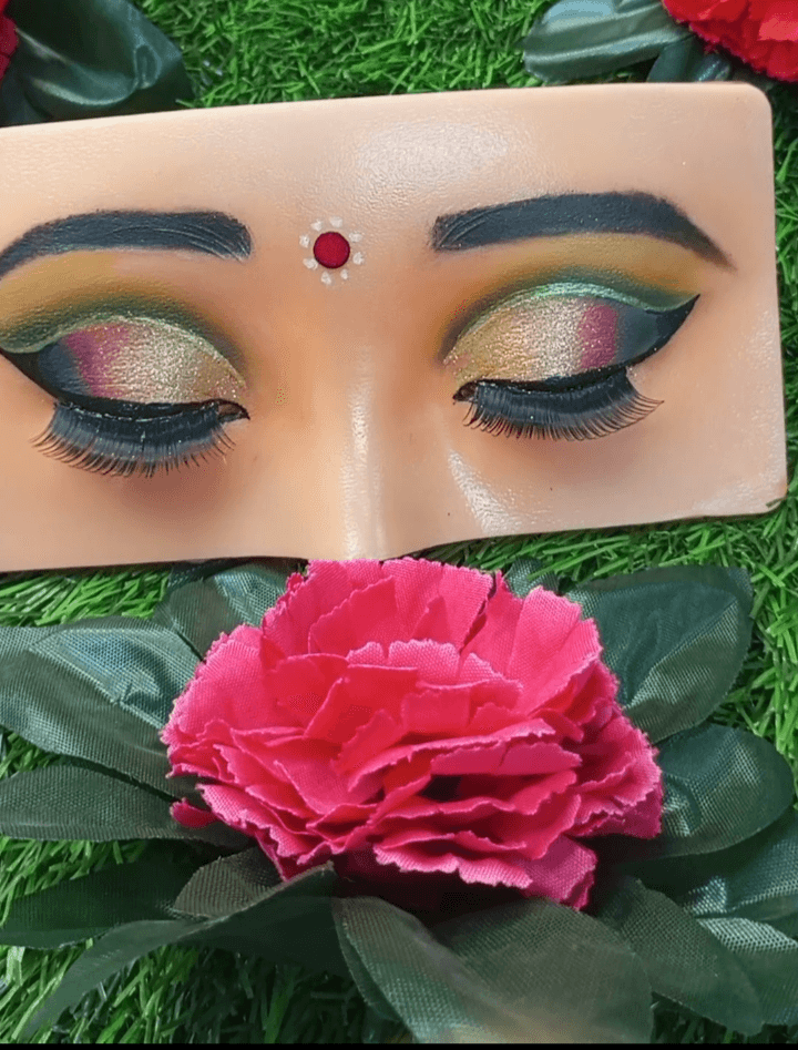 Urvashi's Beauty Parlour (Makeover)