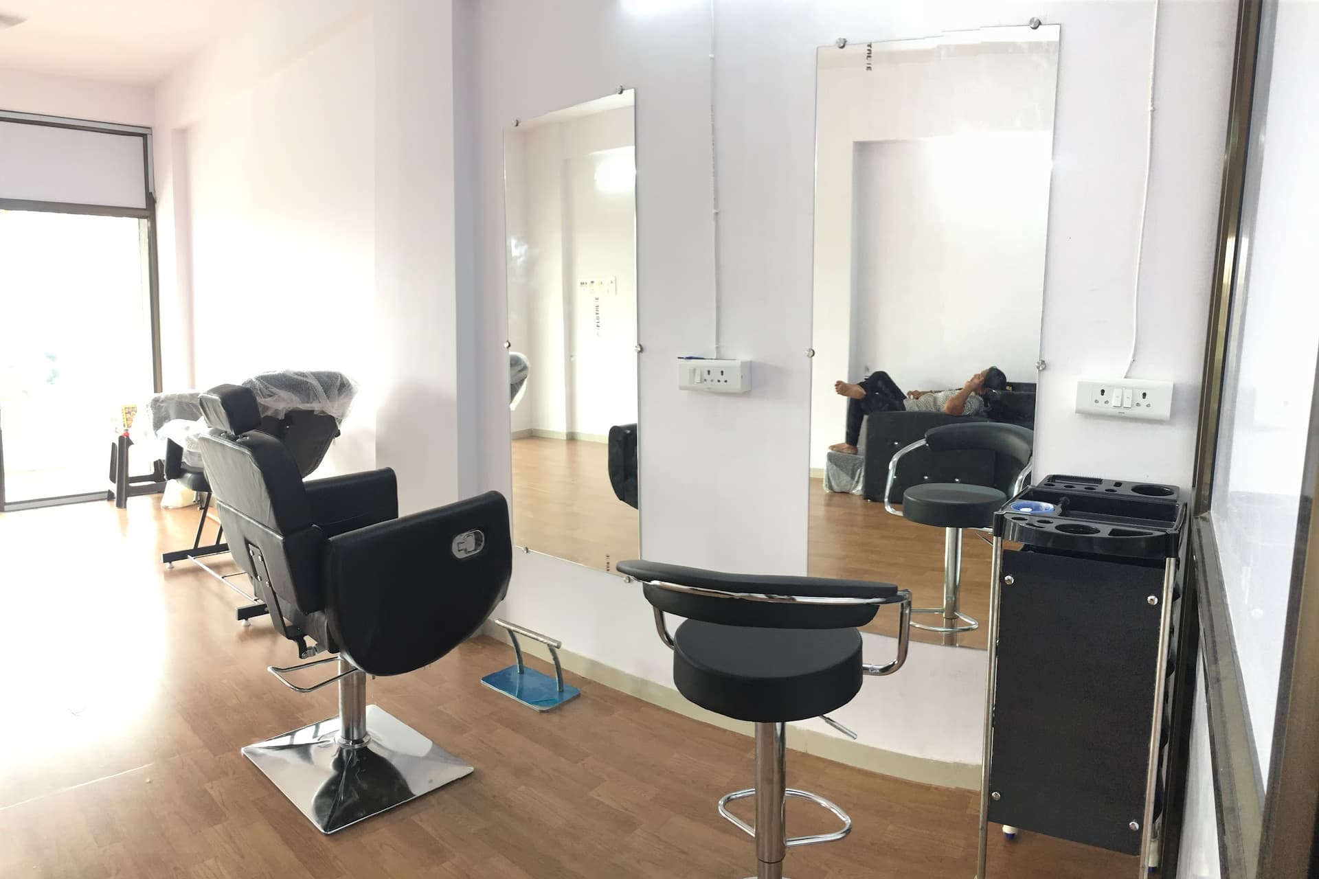 Urvi Beauty Salon & Bridal Studio in Althan surat.