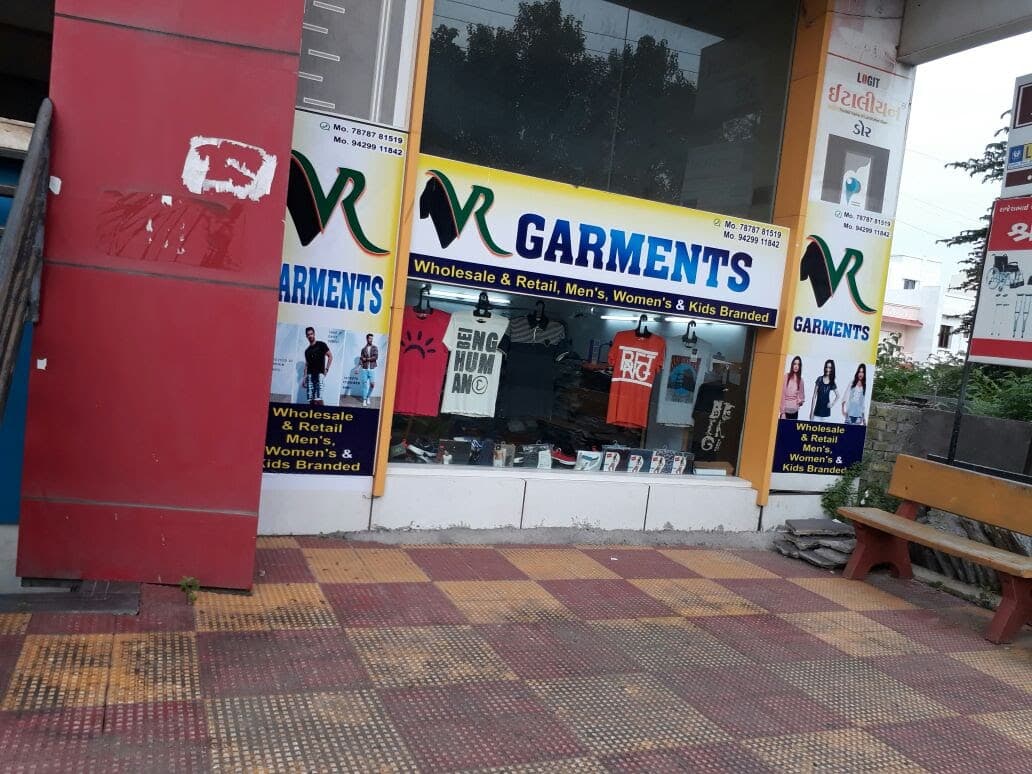 VR GARMENTS