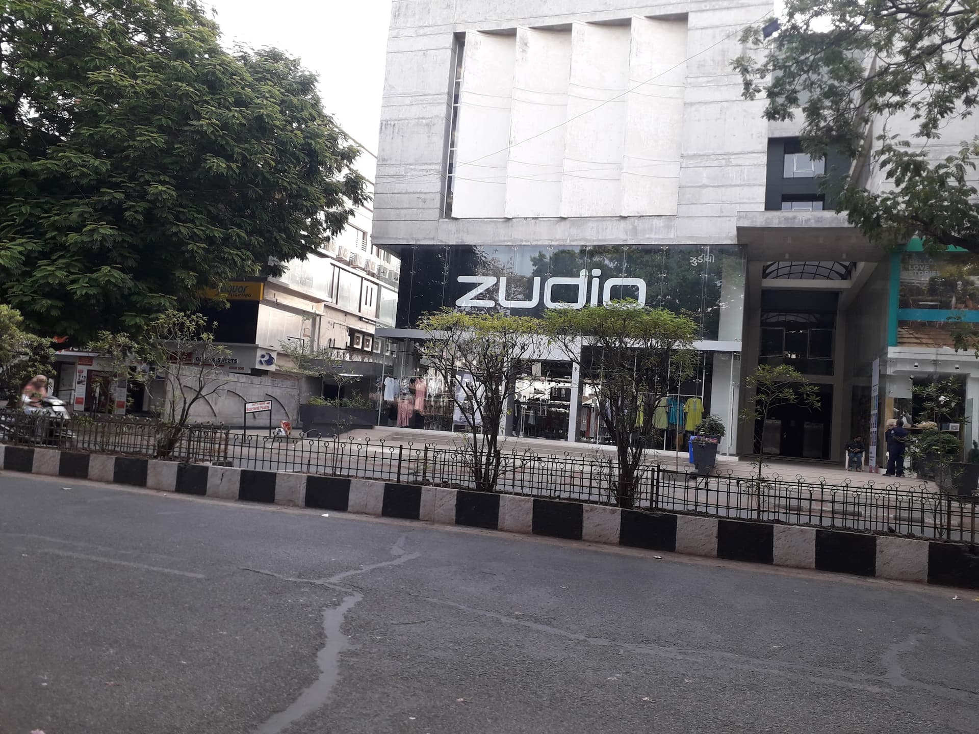 Zudio
