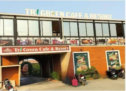 Tri Green Cafe & Resort