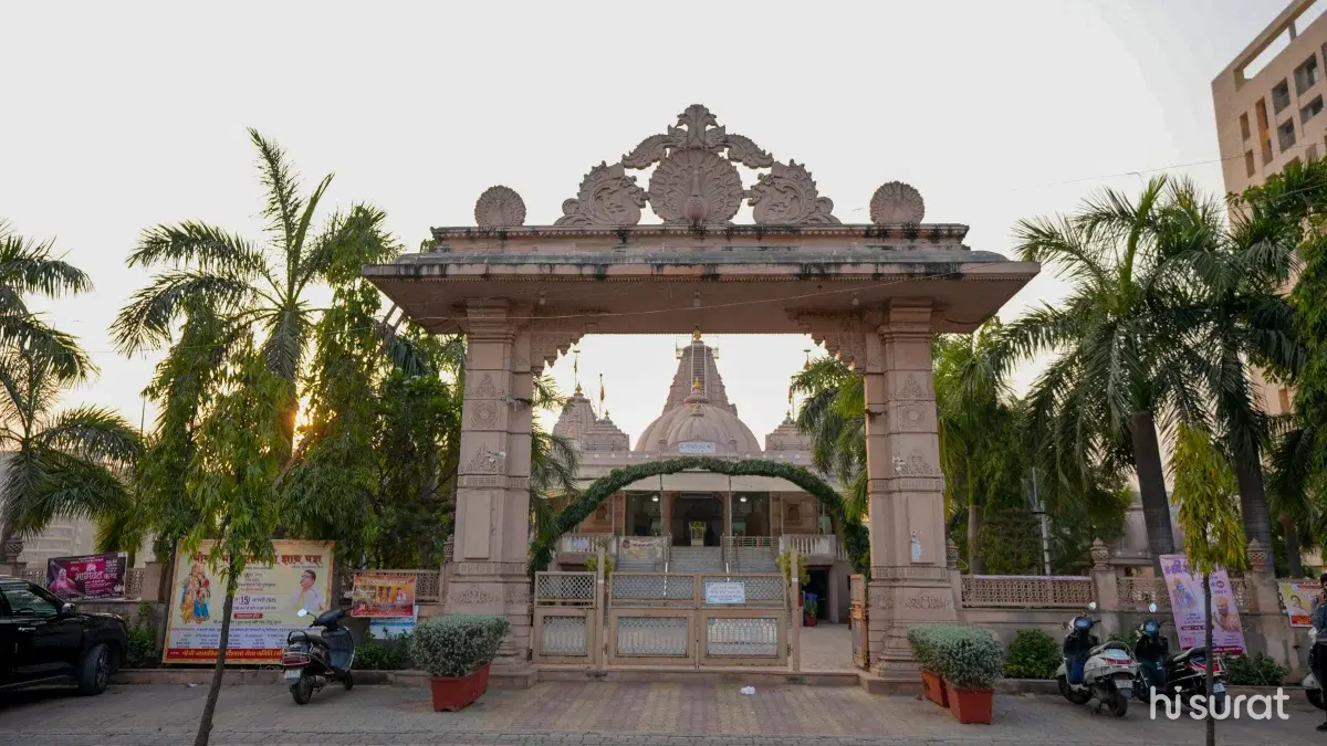 Siddhi Vinayak Mandir Vesu